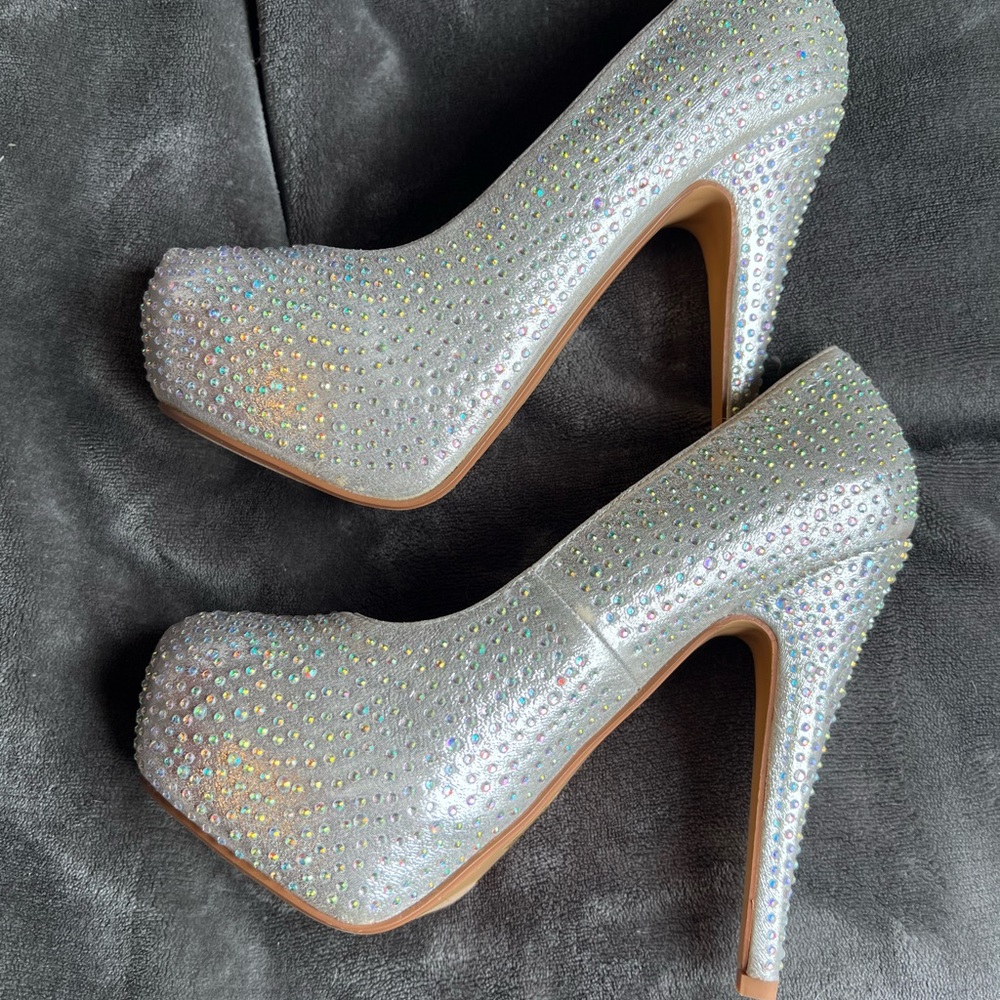 Platform sparkle heels